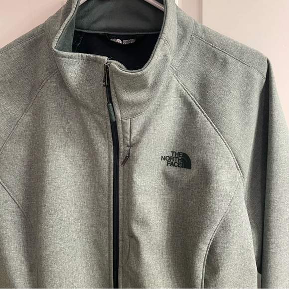 The North Face Women’s Green Softshell Jacket, XXL - Picture 2 of 8